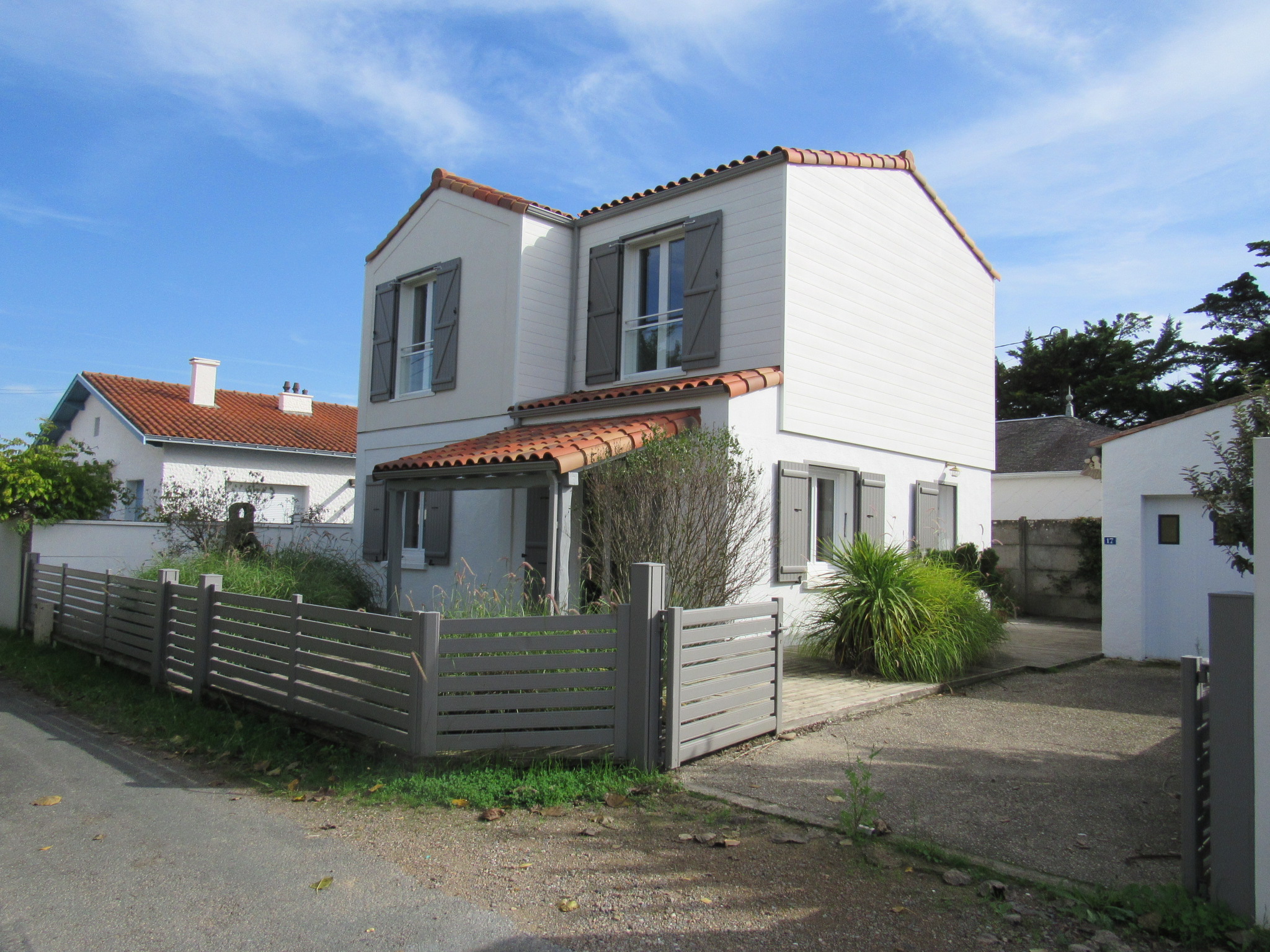 Maison individuelle à 200 m de la plage et 400 m du centre ville
