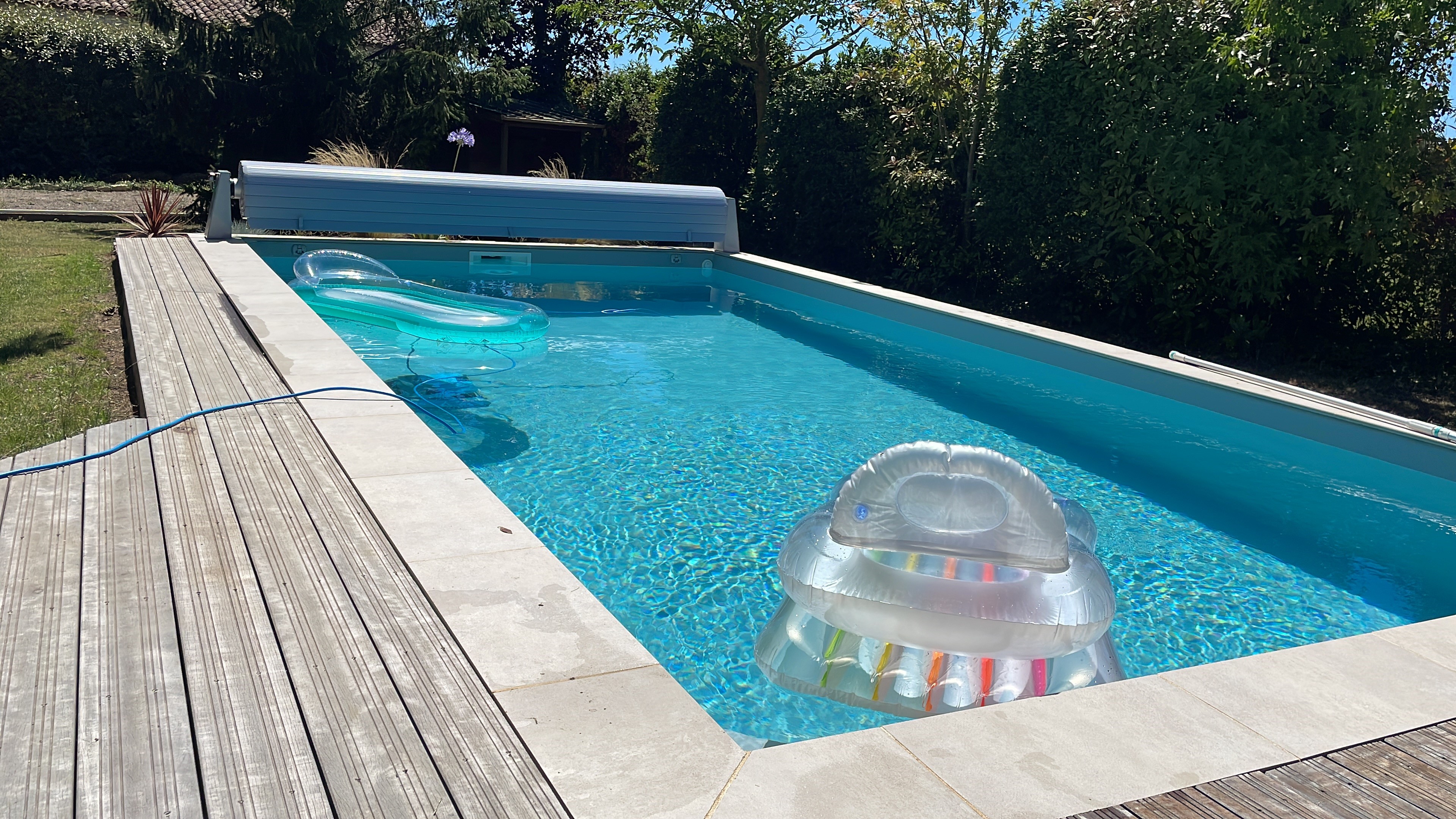 MAISON 8 COUCHAGES AVEC PISCINE CHAUFFEE ! 