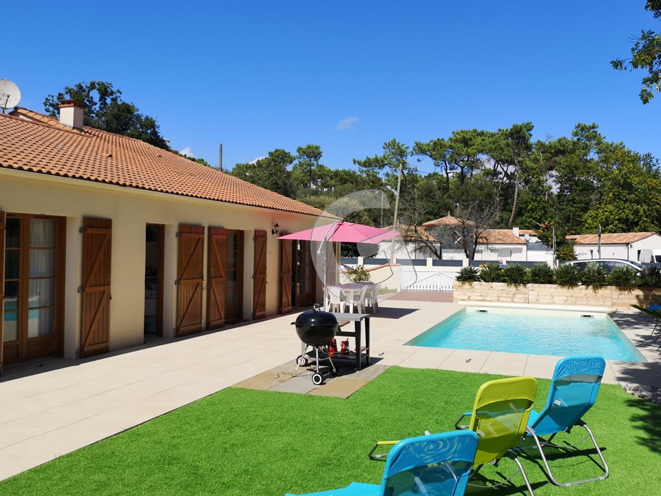 Maison de vacances avec piscine chauffée privative pour 8 personnes à Jard sur Mer